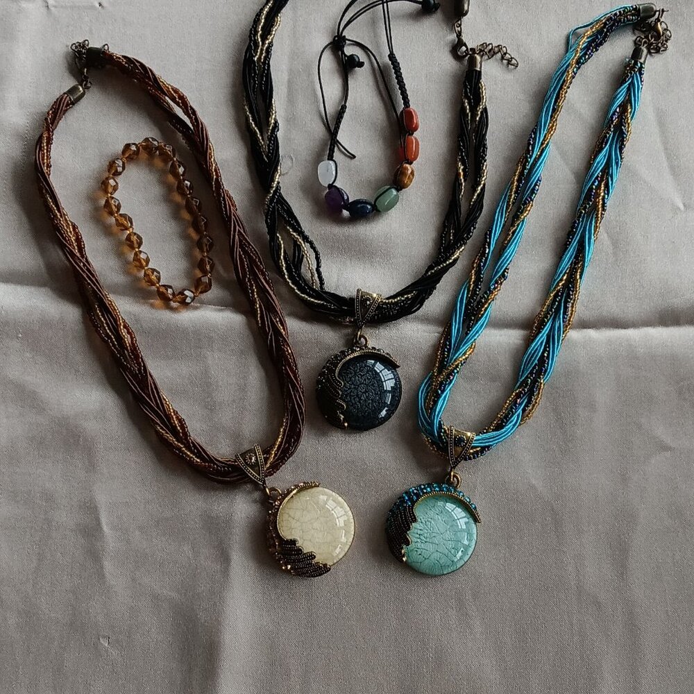 3 necklaces + 2 bracelets